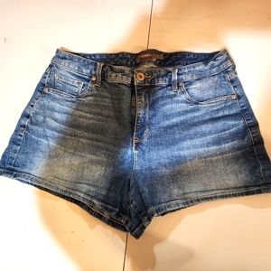 Torrid Women's High-Waisted Demin Shorts